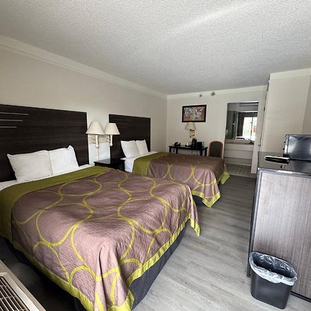 Super 8 By Wyndham Savannah Extérieur photo