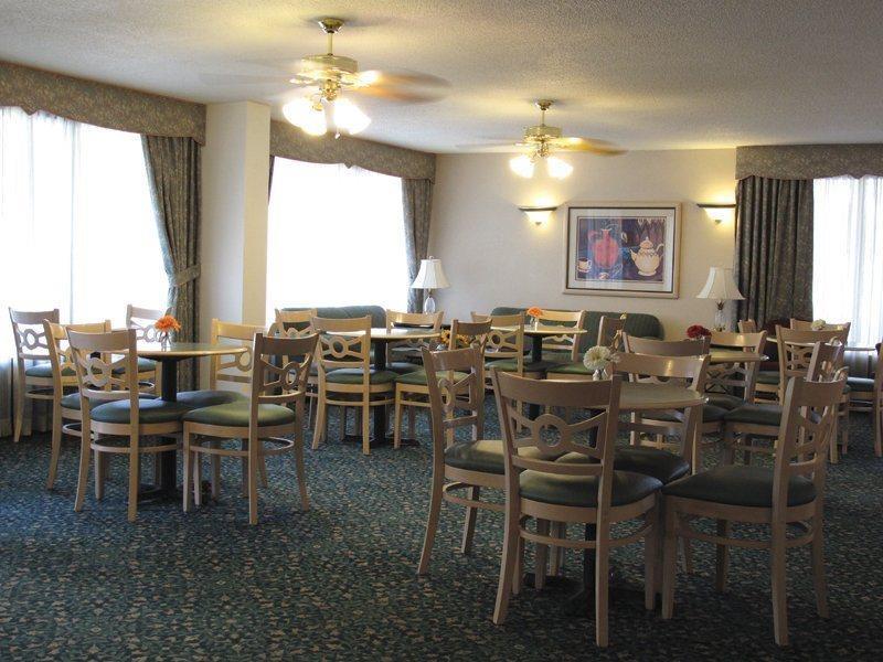 Super 8 By Wyndham Savannah Extérieur photo